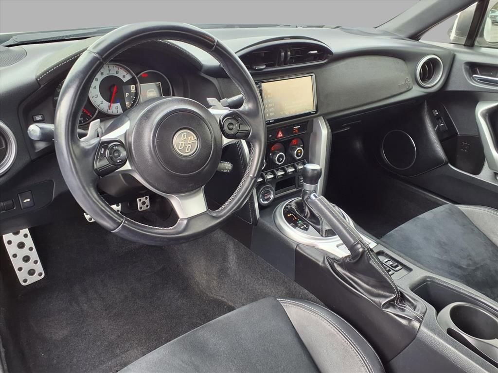 Used 2018 Toyota 86 image 4
