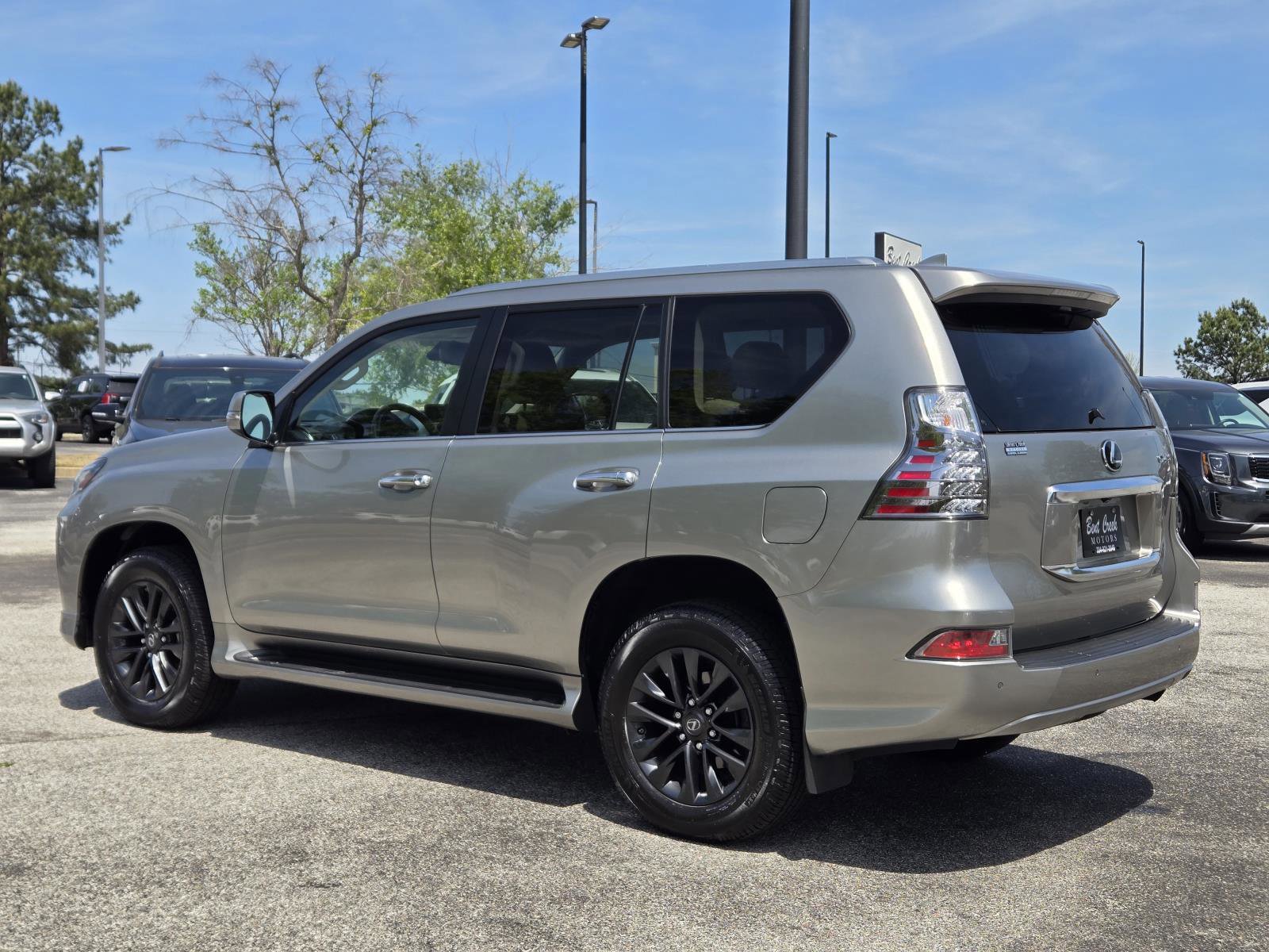 Used 2022 Lexus GX 460 Premium w/ Premium Package AWD/4WD image 11