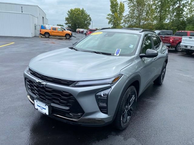 Used 2025 Chevrolet Trax ACTIV w/ Sunroof Package