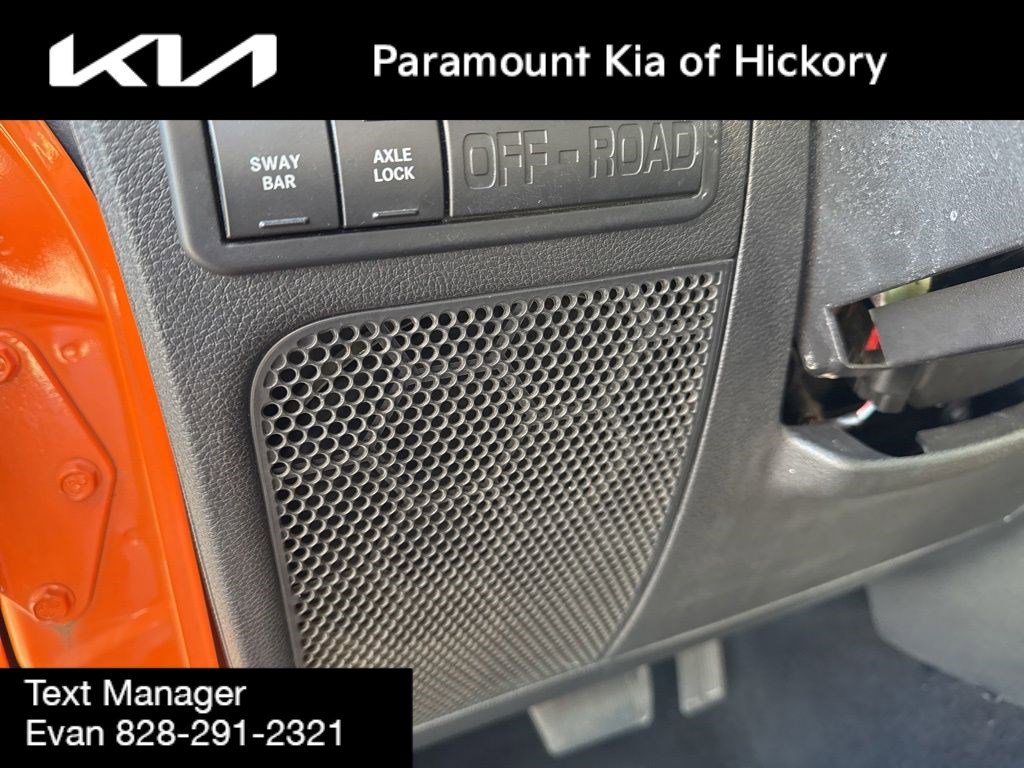 Used 2013 Jeep Wrangler Unlimited Rubicon w/ Connectivity Group image 13