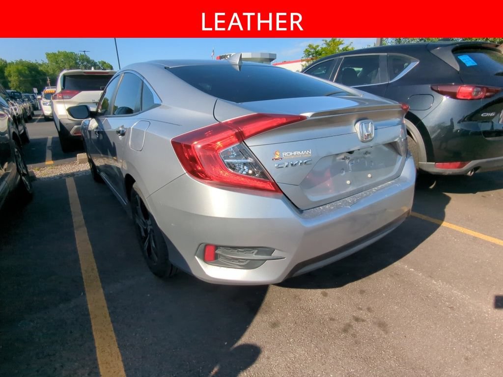 Used 2018 Honda Civic Touring image 4