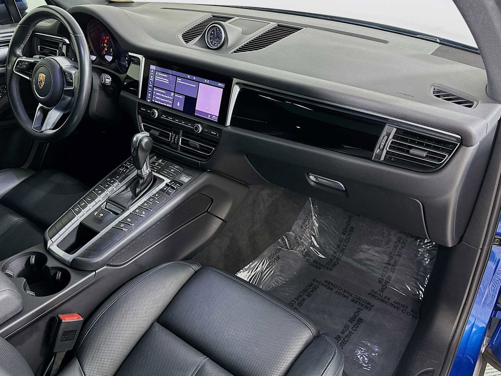 Certified 2020 Porsche Macan image 30