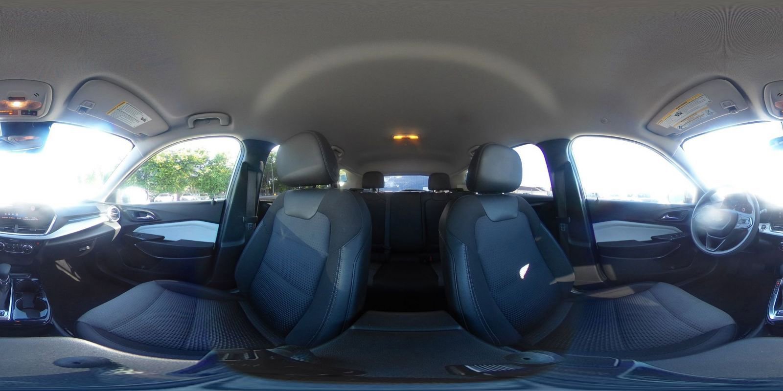 Used 2025 Chevrolet Trax LT FWD image 41