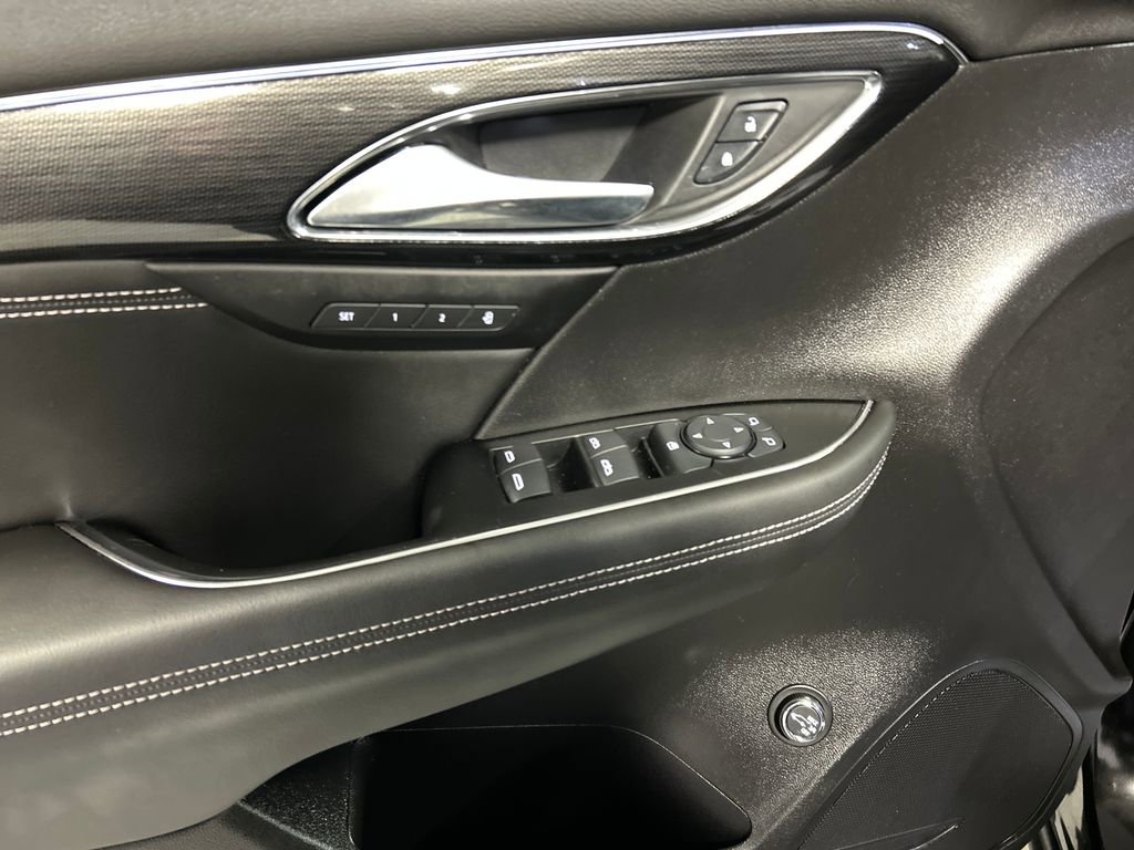 Used 2023 Buick Envision Essence image 14