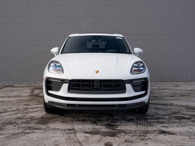 Certified 2025 Porsche Macan image 10
