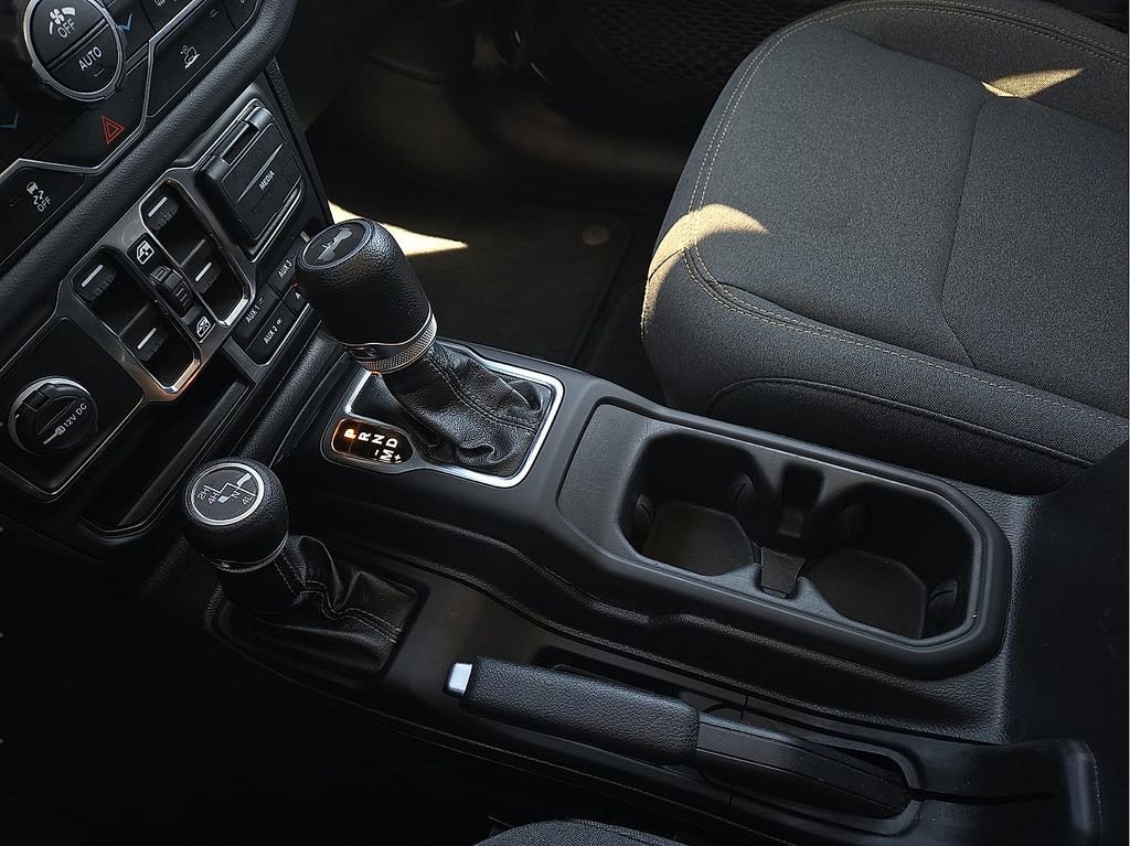 Used 2024 Jeep Wrangler Sahara image 20