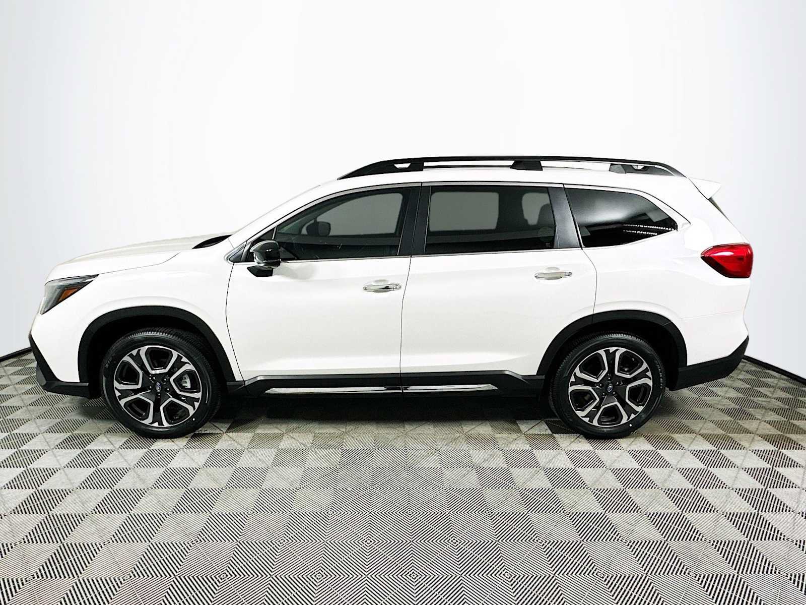 New 2026 Subaru Ascent Touring w/ Popular Package #2 AWD/4WD image 4