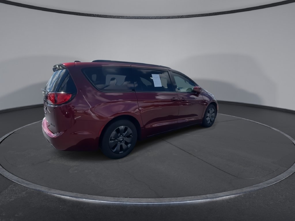 Used 2020 Chrysler Pacifica Limited FWD image 9