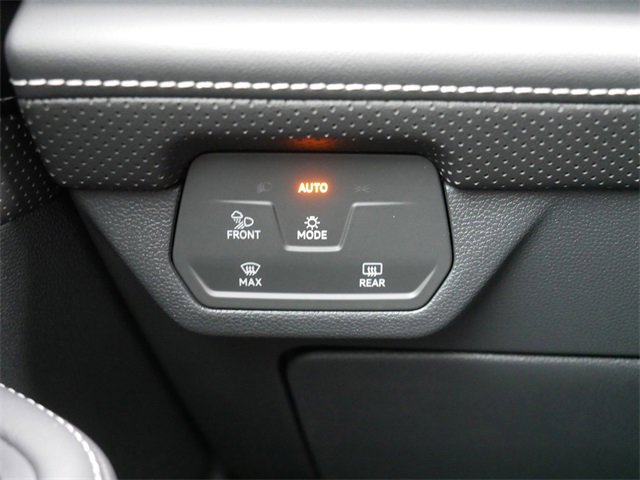 Certified 2025 Volkswagen Atlas SEL image 25