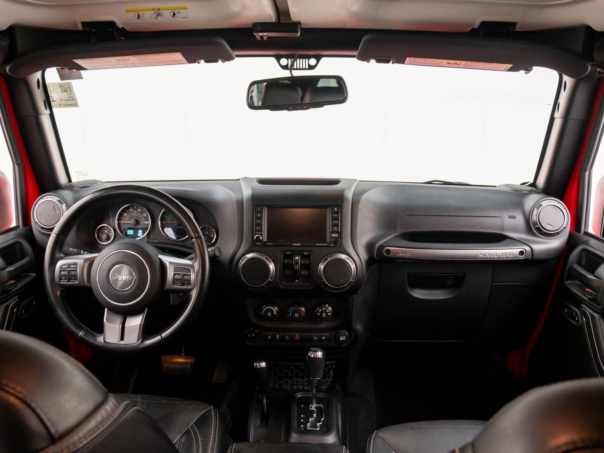 Used 2018 Jeep Wrangler Unlimited Sahara image 9