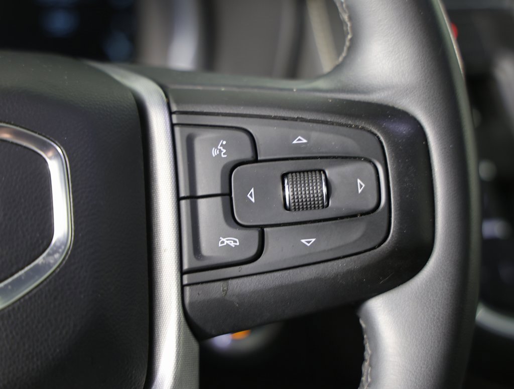 Used 2023 GMC Yukon SLT image 17