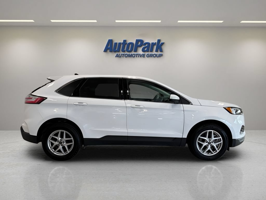 Certified 2024 Ford Edge SEL w/ Convenience Package AWD/4WD image 8