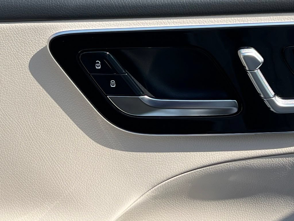 Certified 2023 Mercedes-Benz C 300 4MATIC Sedan image 28