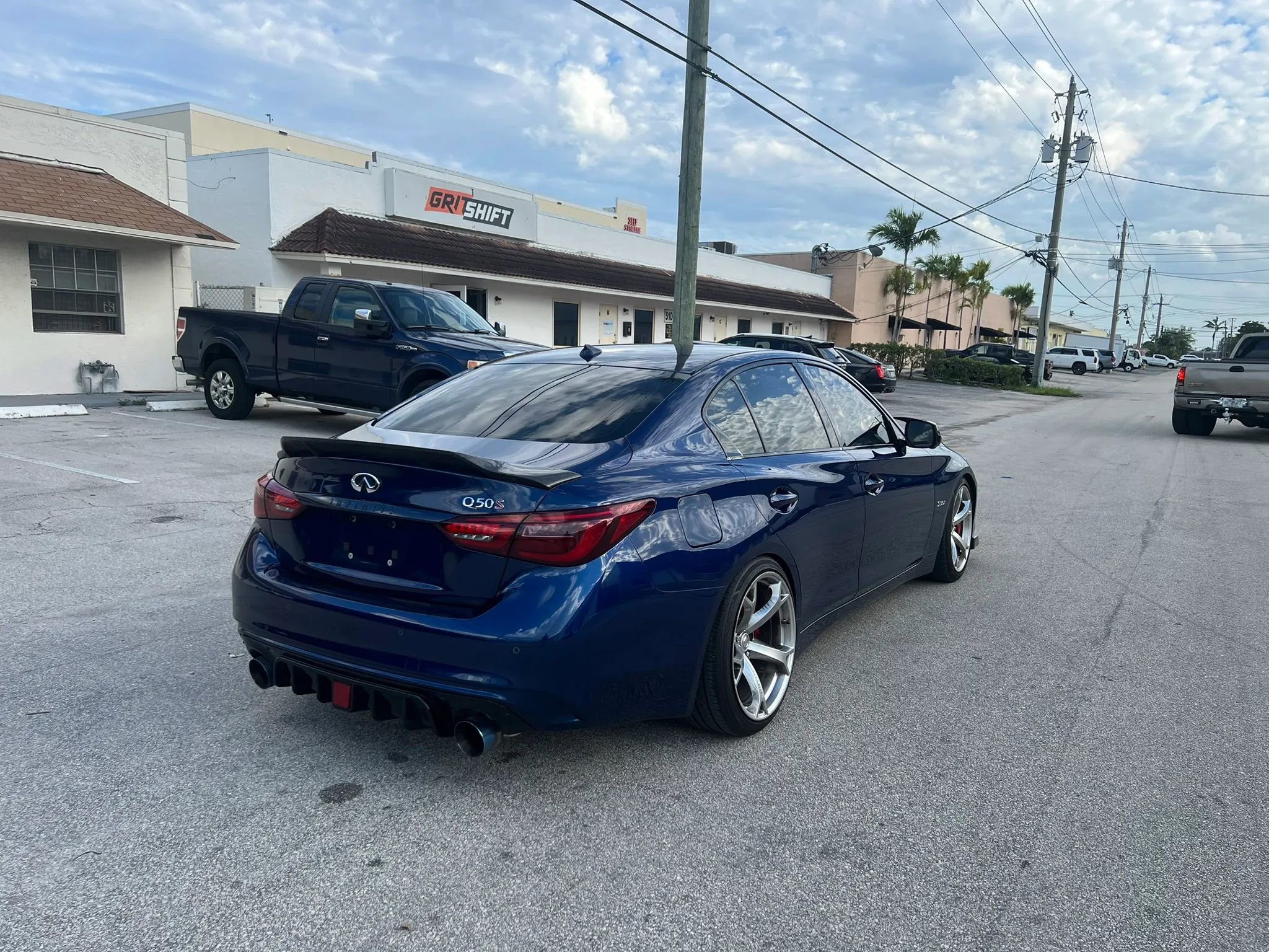 Used 2016 INFINITI Q50 Red Sport 400 RWD image 4