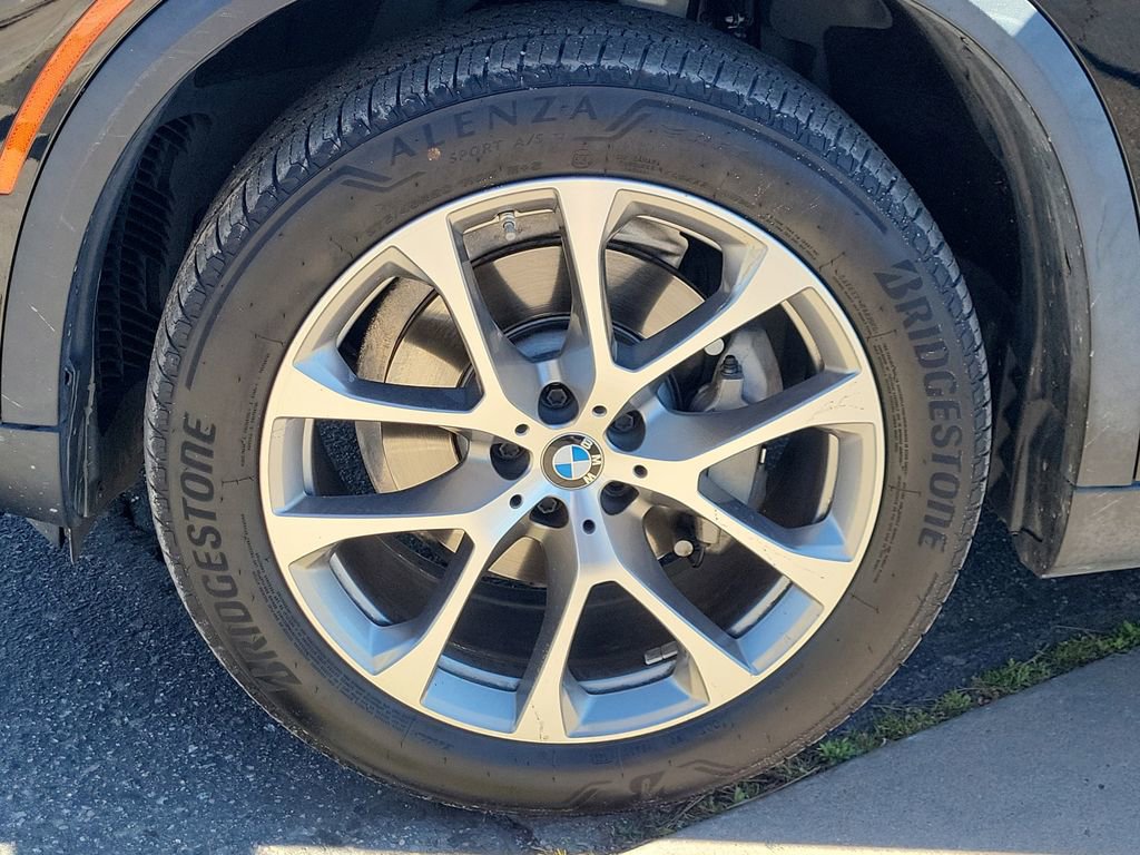 Used 2019 BMW X5 xDrive40i w/ Premium Package 2 AWD/4WD image 17