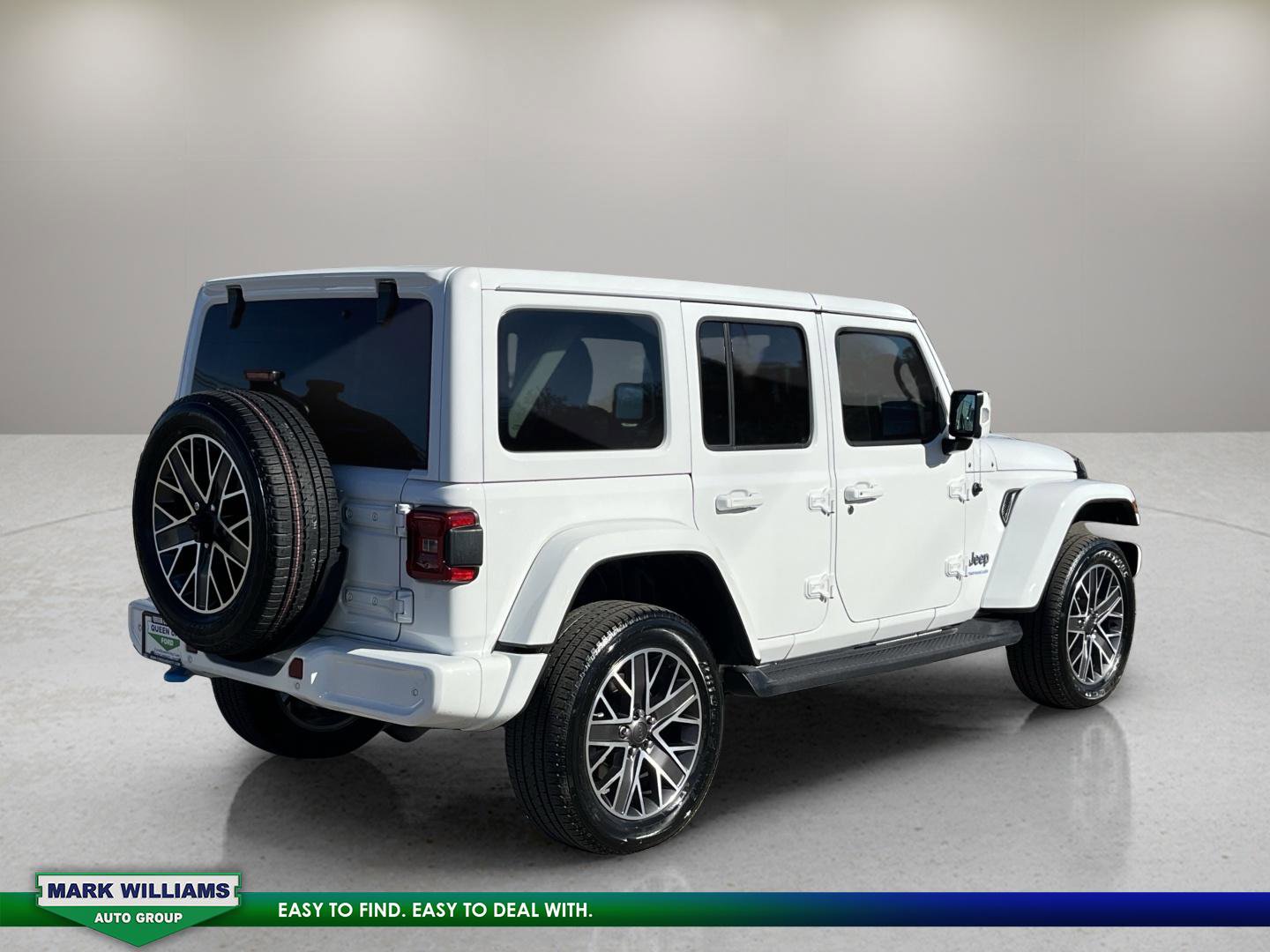 Used 2023 Jeep Wrangler Unlimited Sahara image 7