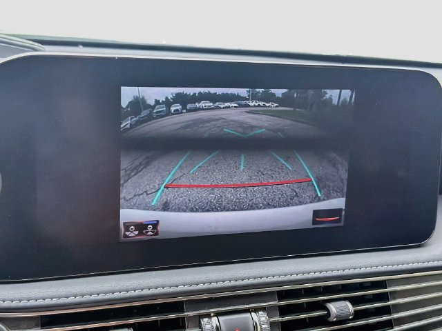 Used 2022 Lexus LS 500 w/ Accessory Package (Z2) RWD image 32