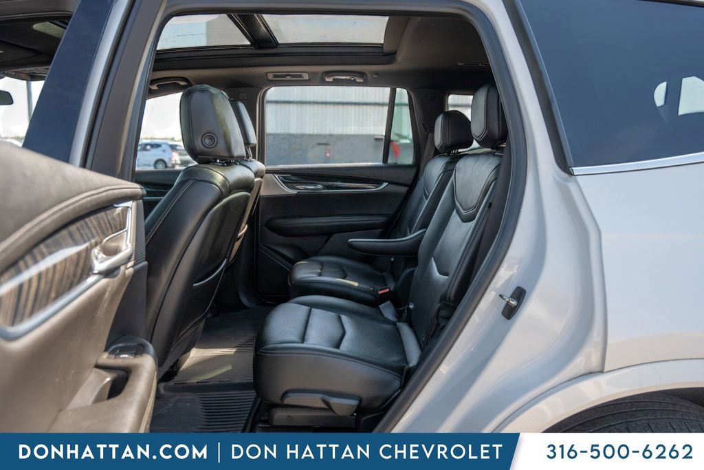 Used 2021 Cadillac XT6 Premium Luxury w/ LPO, Floor Liner Package AWD/4WD image 19
