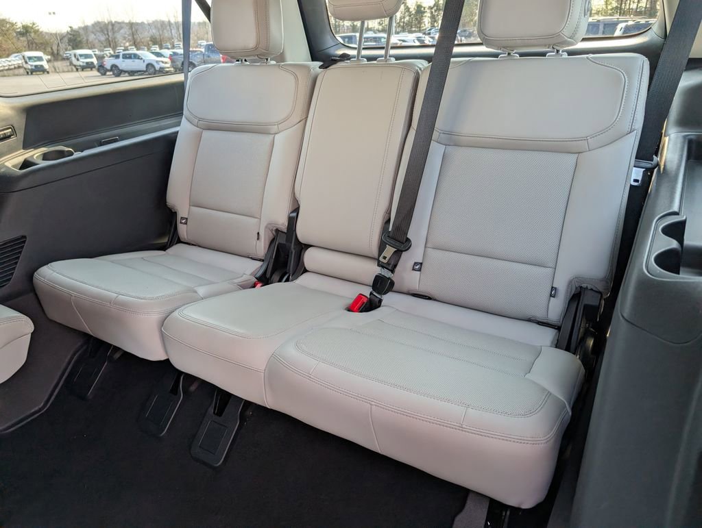 Used 2025 Ford Expedition Max Platinum image 11