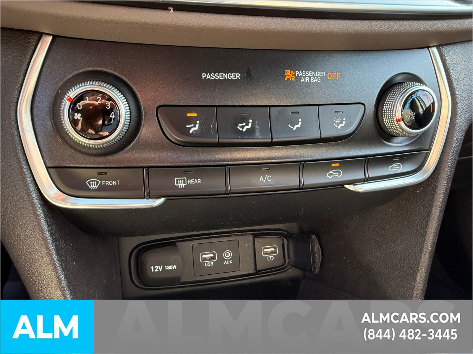 Used 2019 Hyundai Santa Fe SE image 13