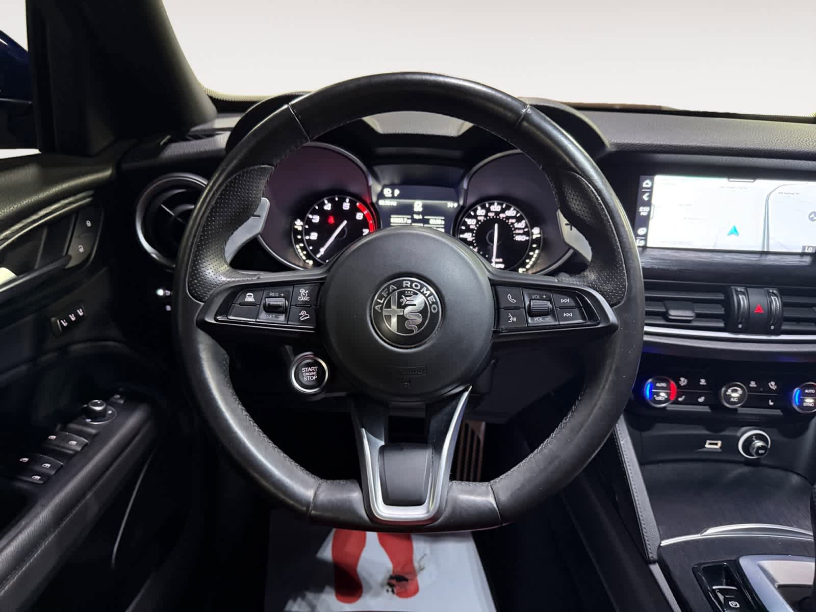 Used 2023 Alfa Romeo Stelvio Sprint RWD image 19