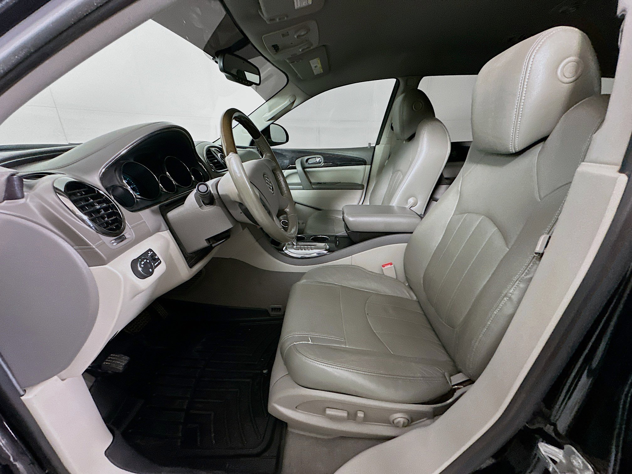 Used 2016 Buick Enclave Convenience FWD image 13