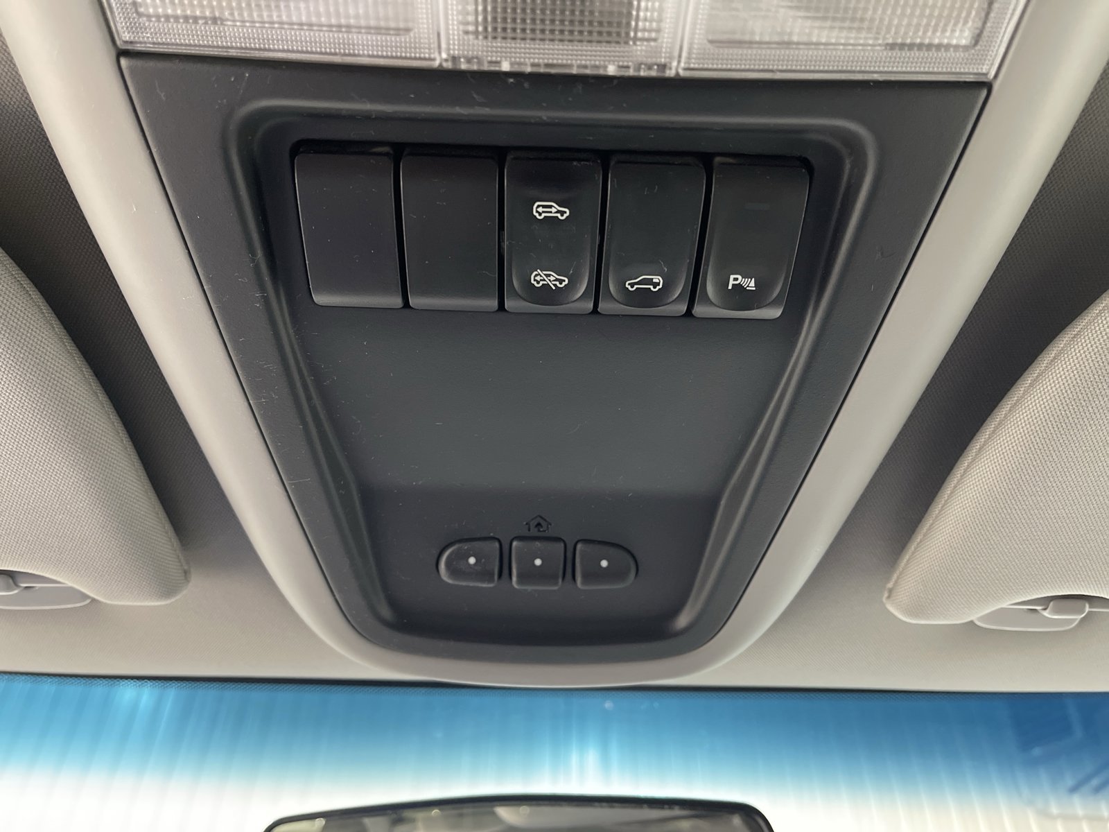 Used 2006 Pontiac Montana SV6 w/ Convenience Package image 22