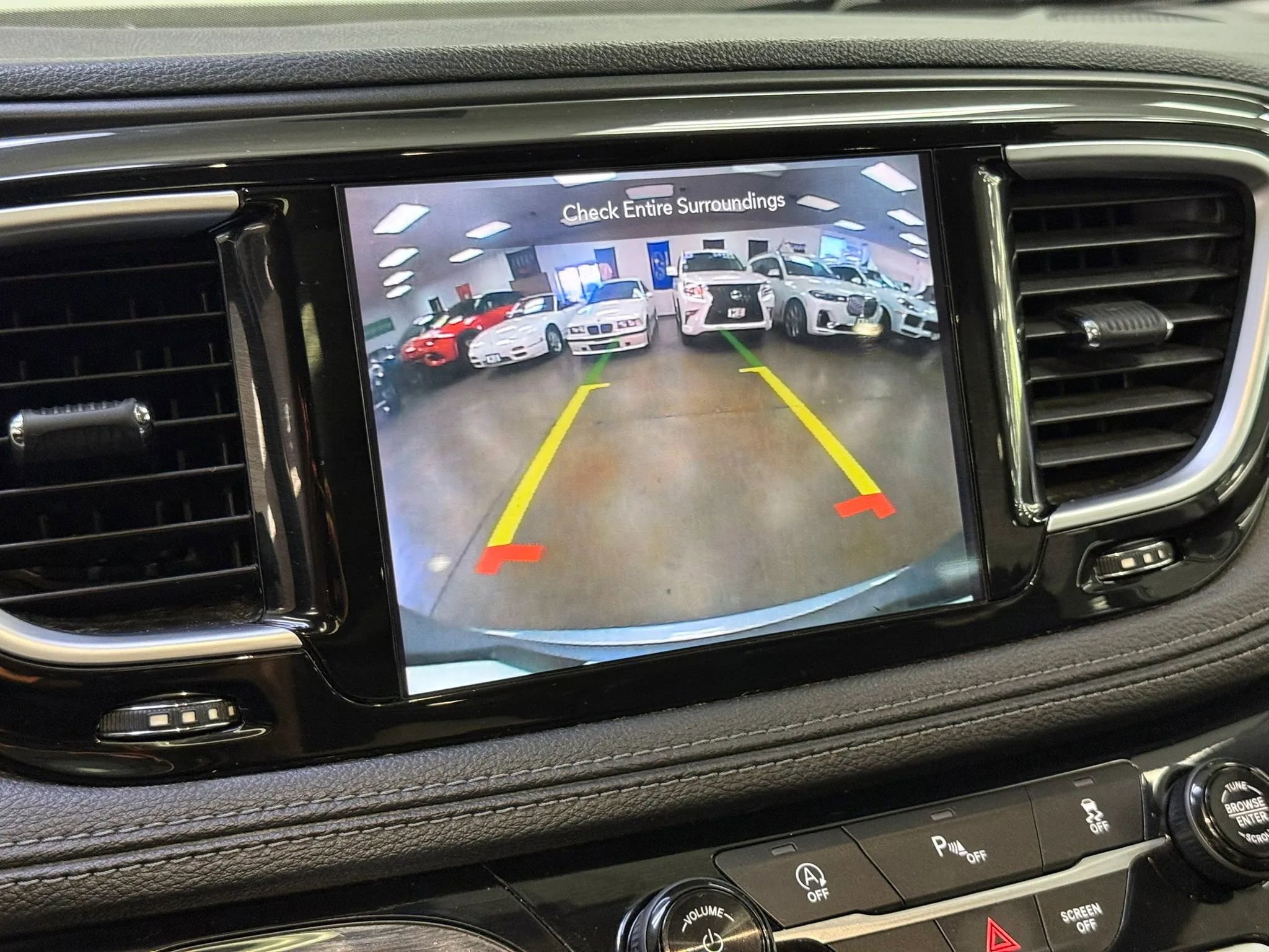 Used 2020 Chrysler Pacifica Limited FWD image 21