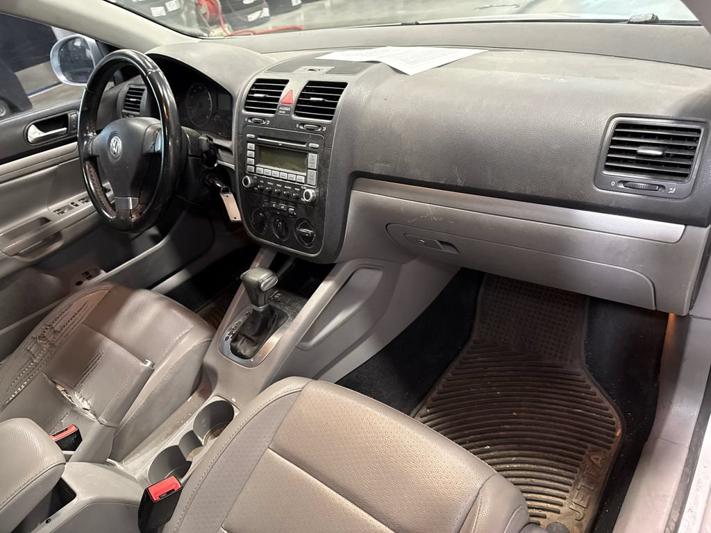 Used 2008 Volkswagen Jetta Wolfsburg Edition FWD image 16