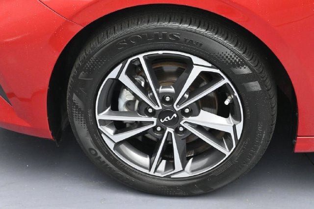 Used 2024 Kia Forte LXS FWD image 7