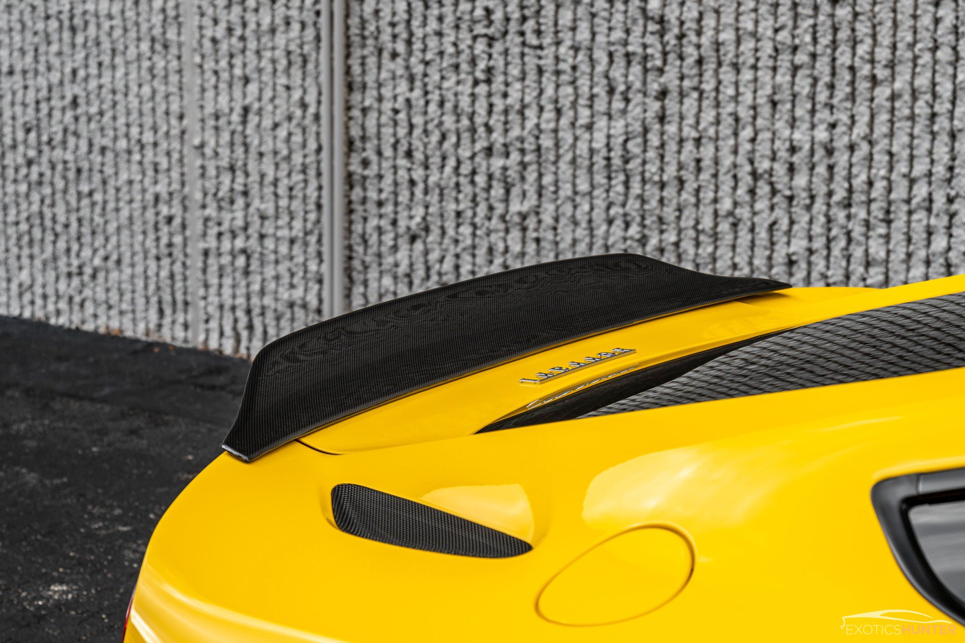 Used 2014 Ferrari F12 Berlinetta RWD image 19