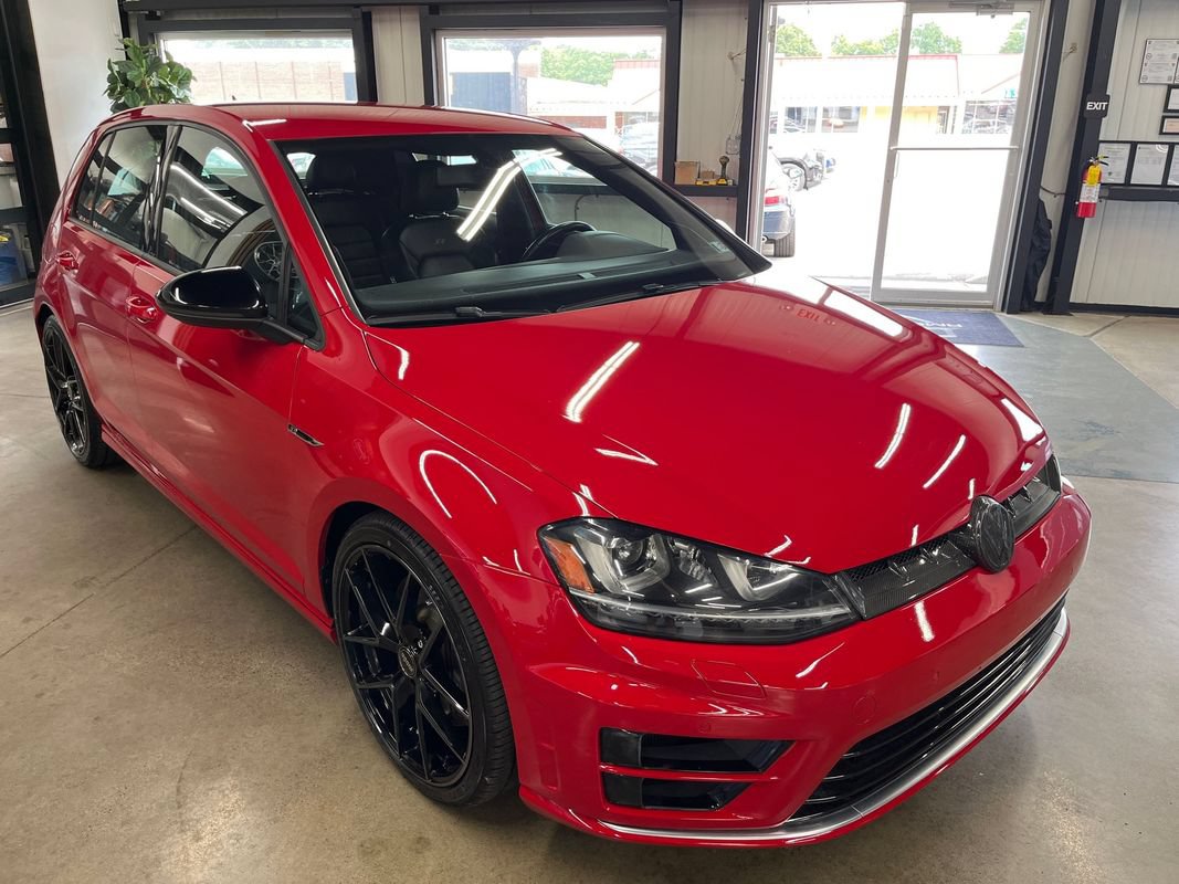 Used 2015 Volkswagen Golf R 4-Door AWD/4WD image 20