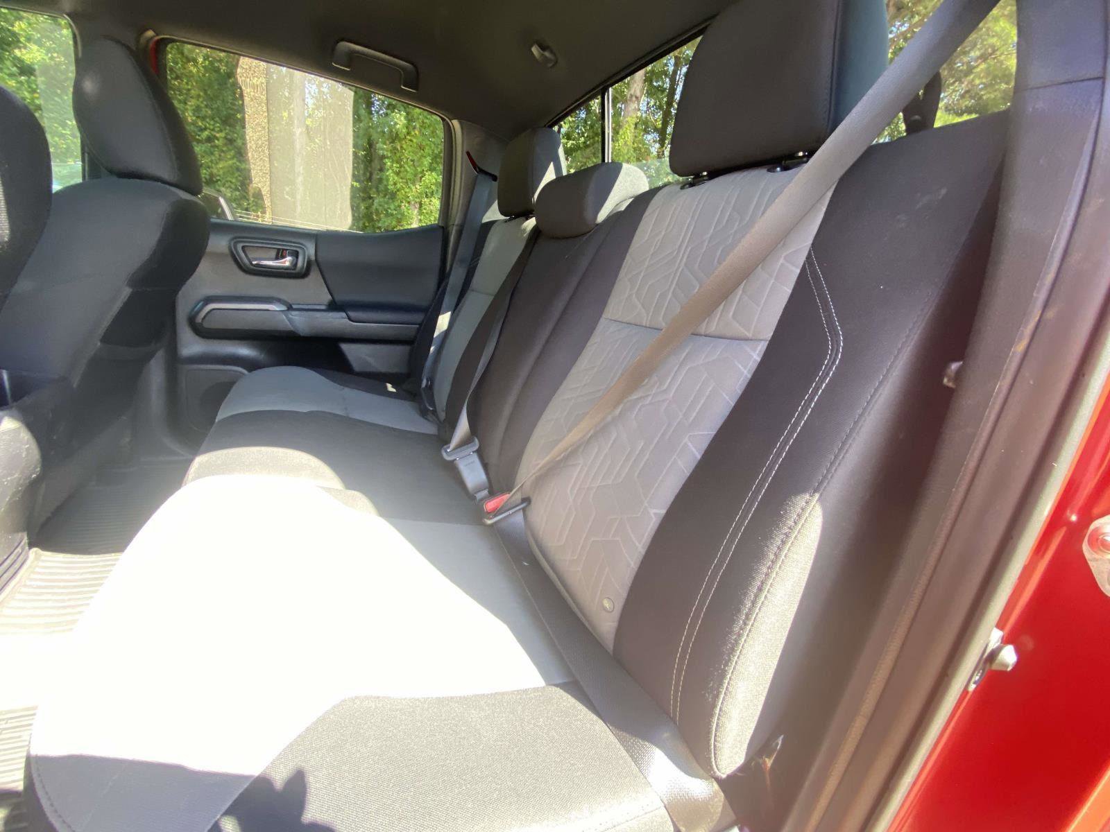 Used 2021 Toyota Tacoma TRD Sport image 19