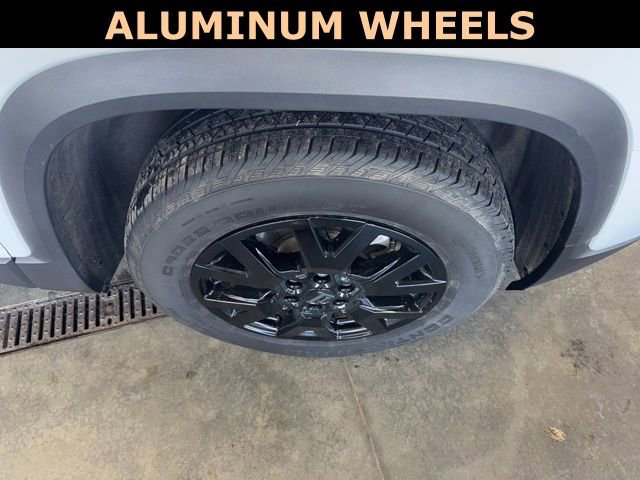 Used 2023 GMC Acadia SLE w/ Driver Convenience Package image 11