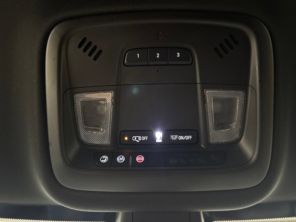 Used 2023 Chevrolet Traverse LT AWD/4WD image 27