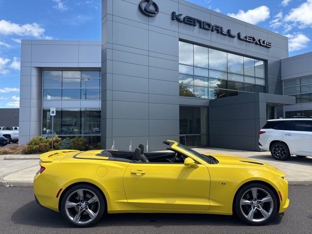 Used 2017 Chevrolet Camaro SS RWD image 2