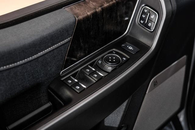 Used 2025 Ford F350 Lariat w/ Black Appearance Package AWD/4WD image 55