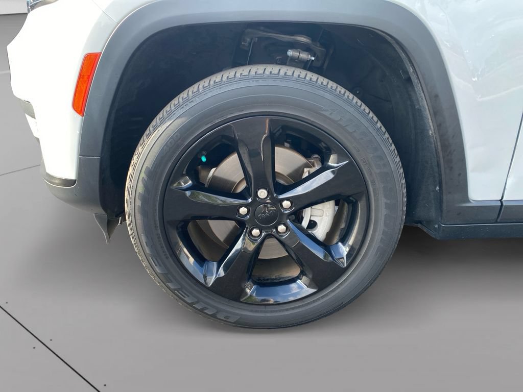 Used 2021 Jeep Grand Cherokee L Laredo RWD image 28