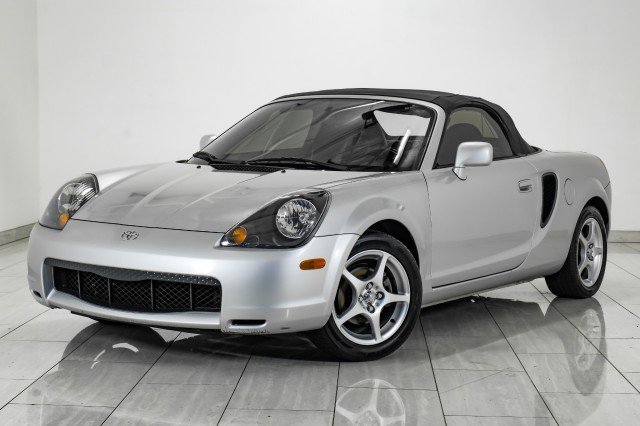 Used 2002 Toyota MR2 image 4