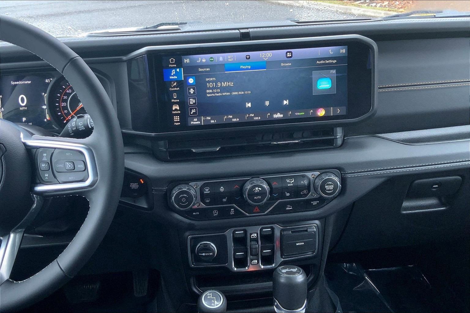 Certified 2025 Jeep Wrangler Sahara image 6