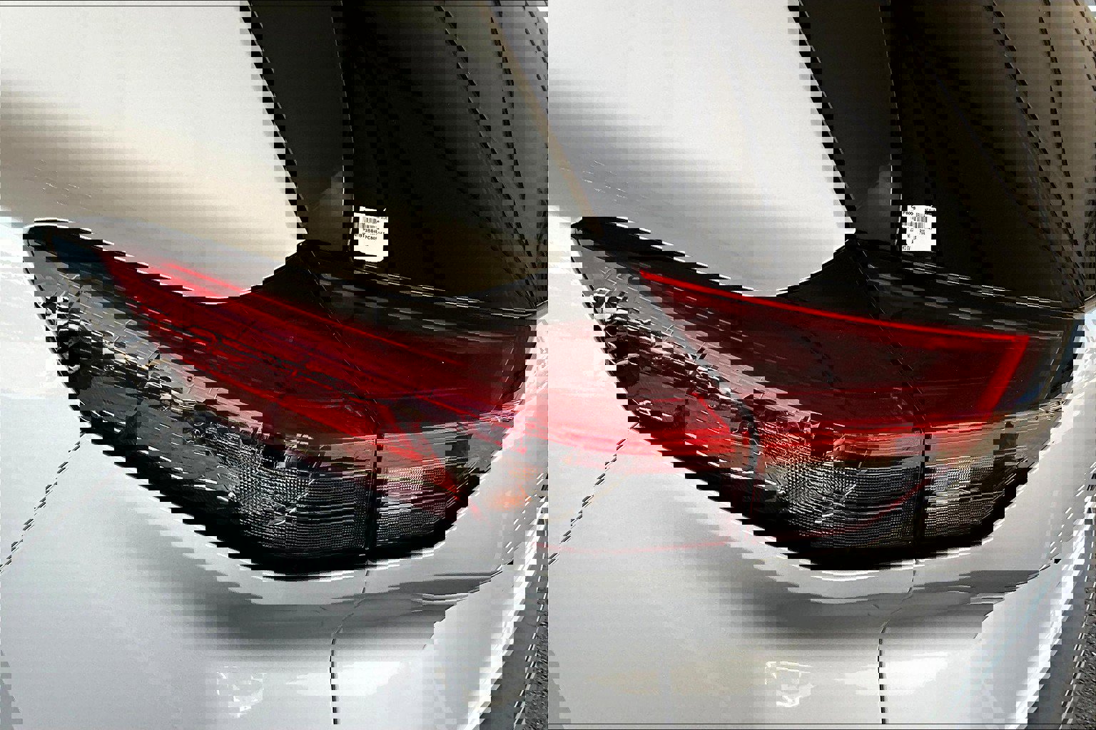 Used 2023 Nissan Rogue SV image 23