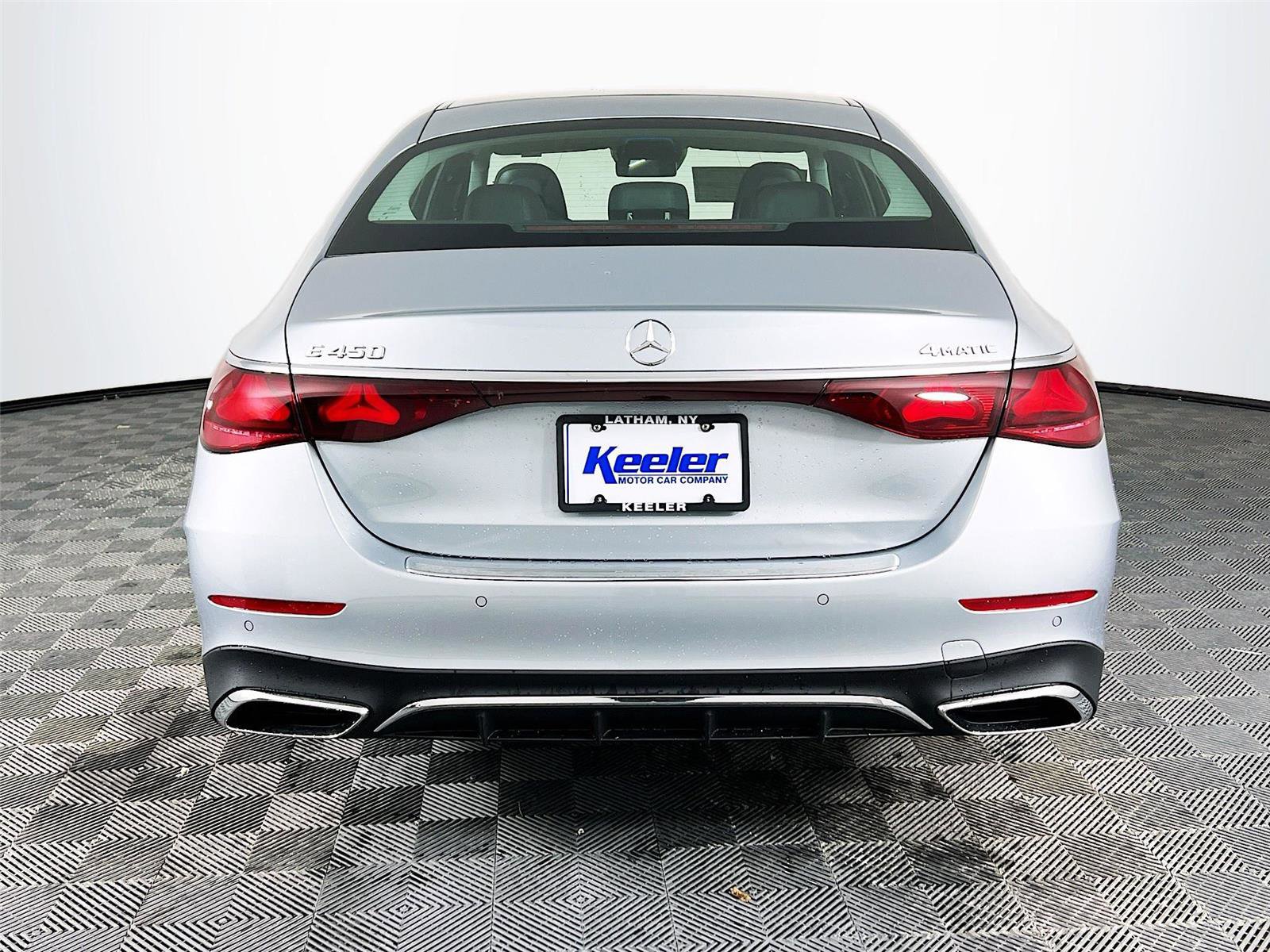 New 2026 Mercedes-Benz E 450 4MATIC Sedan image 5
