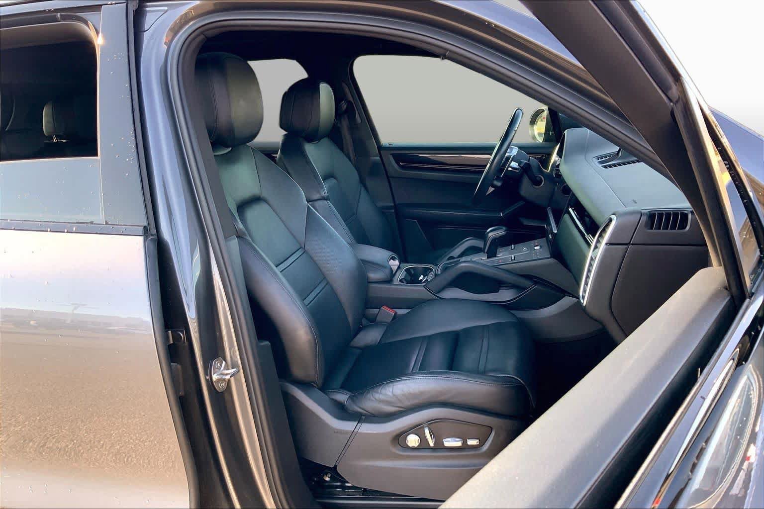 Used 2019 Porsche Cayenne AWD/4WD image 9
