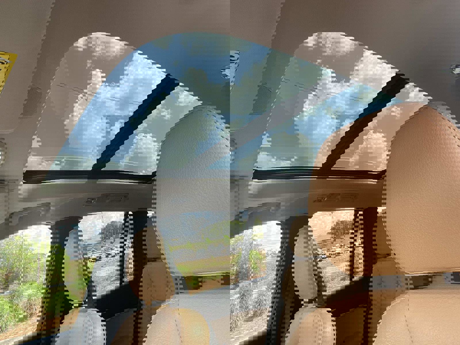 Used 2016 Volvo XC90 T6 Momentum w/ Momentum Plus Package image 22