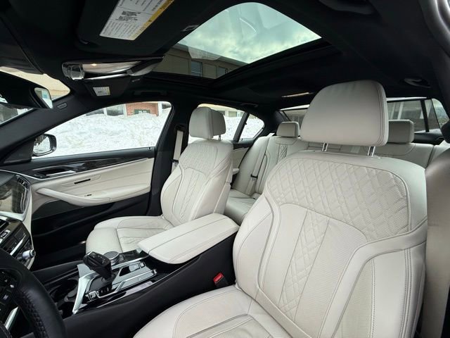 Used 2022 BMW 540i xDrive w/ Premium Package image 21