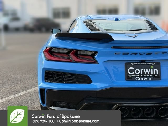 Used 2024 Chevrolet Corvette Z06 RWD image 18