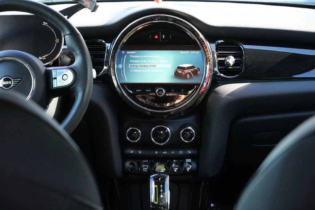 Used 2024 MINI Cooper SE FWD image 15