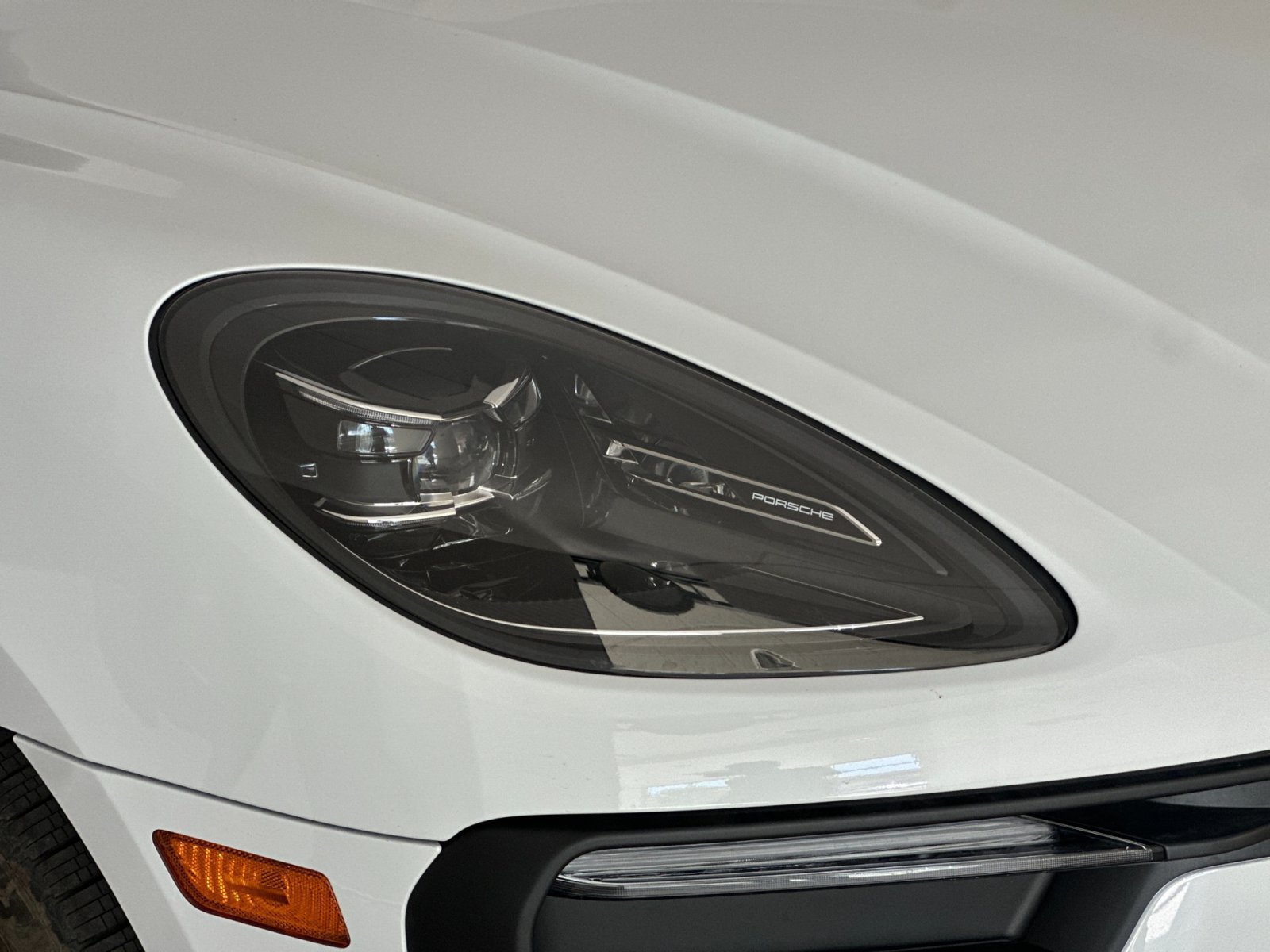 New 2026 Porsche Macan AWD/4WD image 26