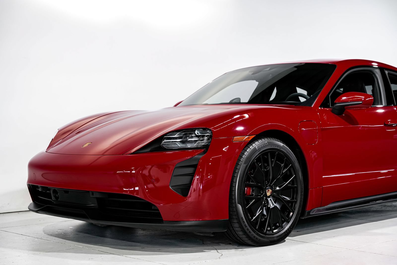 Used 2023 Porsche Taycan GTS AWD/4WD image 37