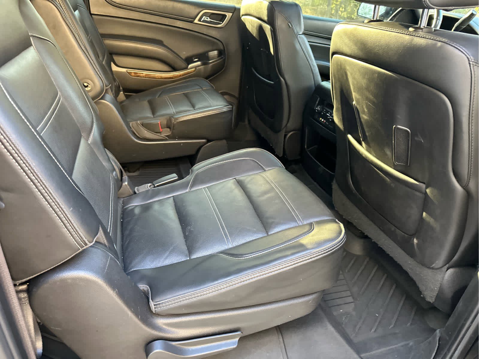 Used 2016 GMC Yukon XL Denali w/ Open Road Package image 8